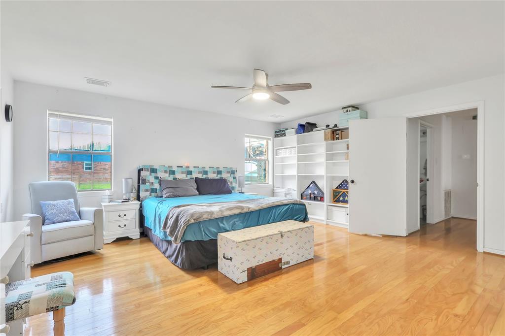 2254 Hawk Meadows Road, Pearland, Texas image 3