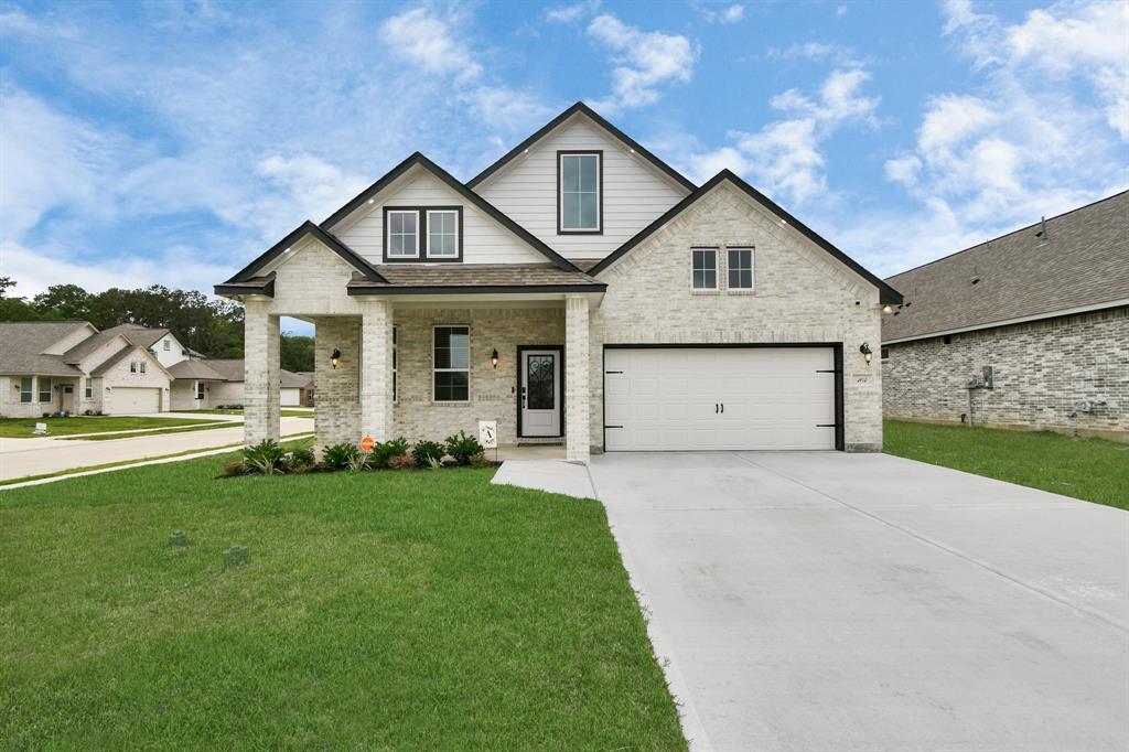 103 Alder Loop, Anahuac, Texas image 1