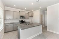 12 S Greenbriar Loop, Angleton, Texas image 3