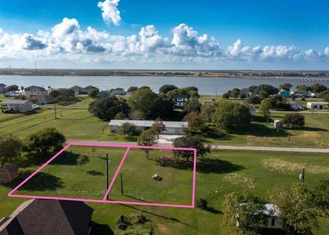 Photo of 327 Calumet Drive, Palacios, TX 77465 (MLS # 50545042)
