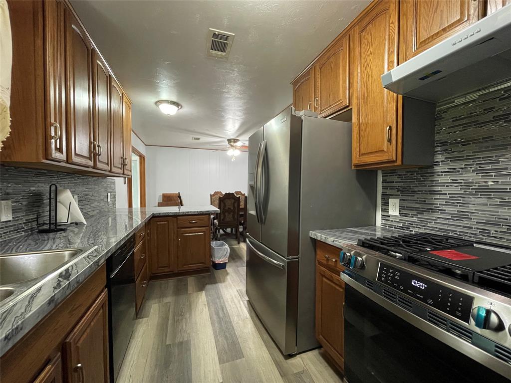656 Rhone Street, Beaumont, Texas image 10