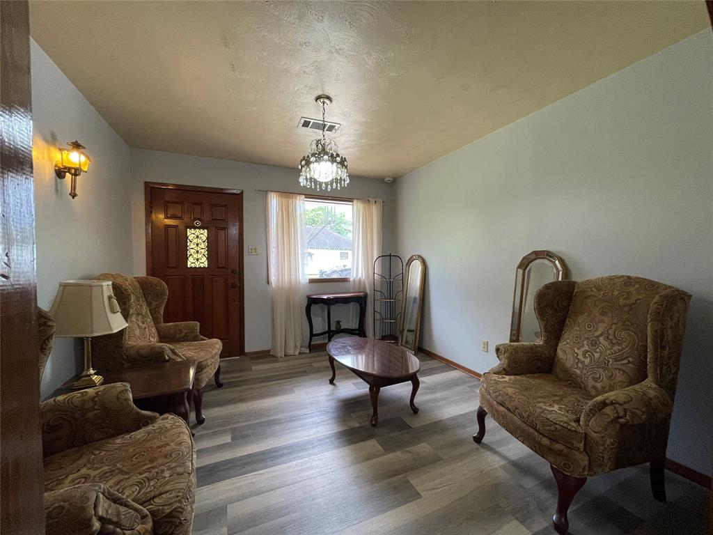 656 Rhone Street, Beaumont, Texas image 6