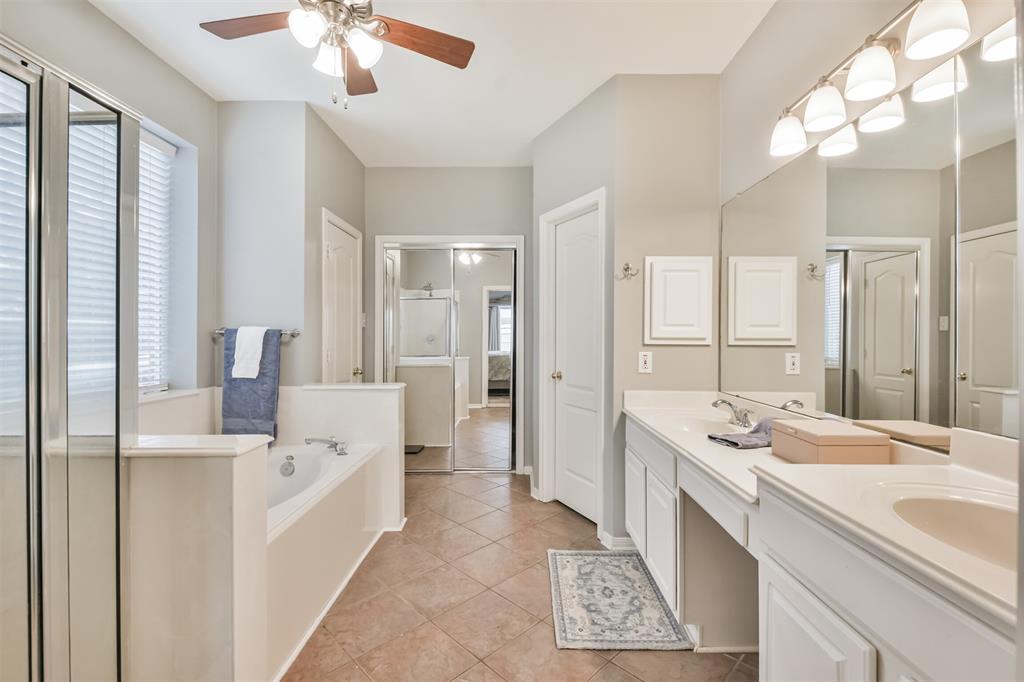 1731 Red Oak Terrace, Houston, Texas image 14