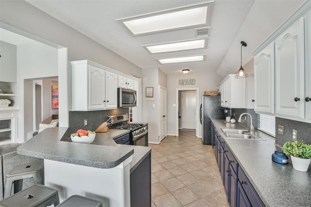 1731 Red Oak Terrace, Houston, Texas image 8