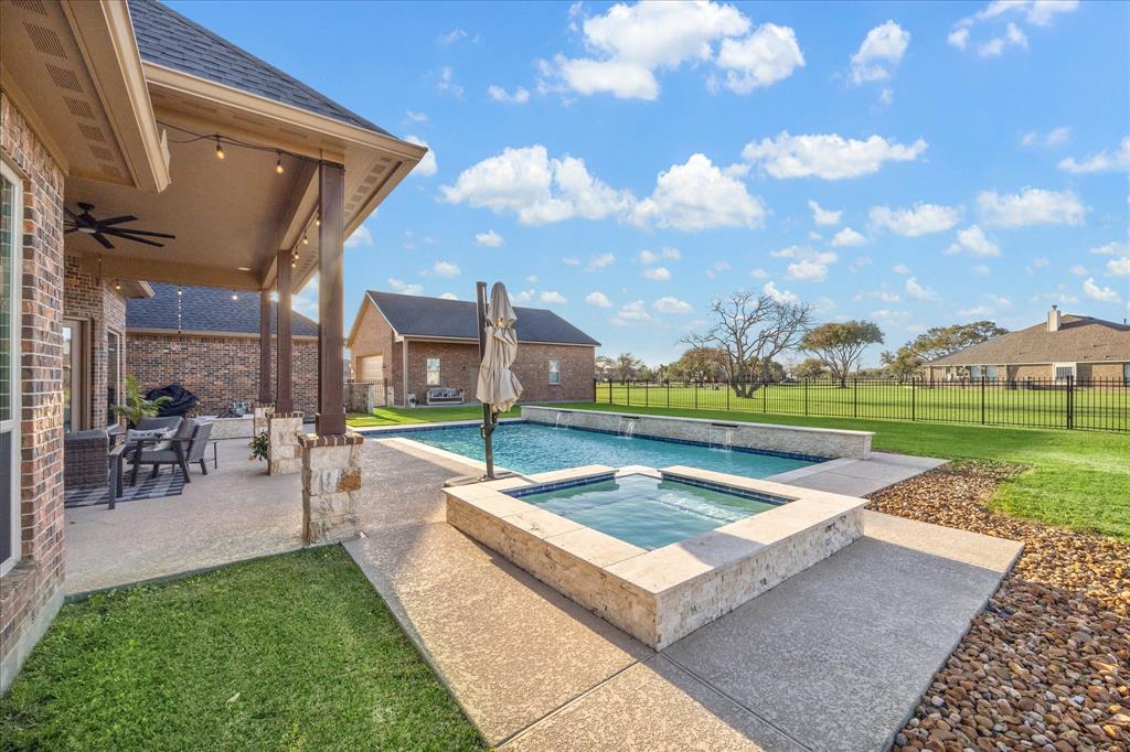 6411 Fisher Reef Drive, Beach City, Texas image 29