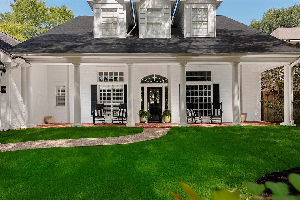 26 W Fairbranch Circle