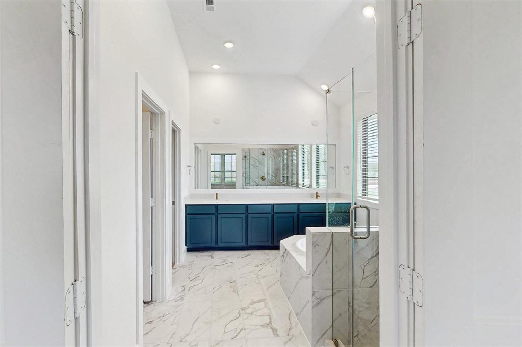 21811 Hibiscus Hedge Trail