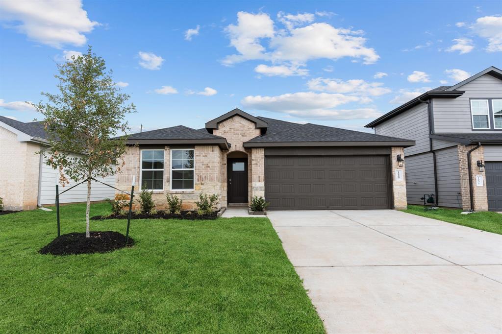 1703 Stelvio Pass Drive, Richmond, Texas image 1