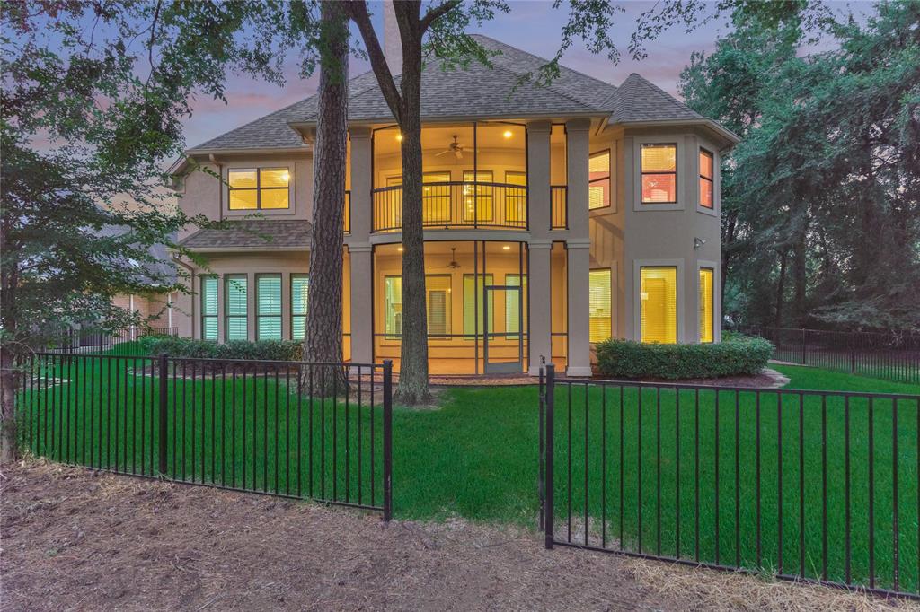 83 W Shore Lane
