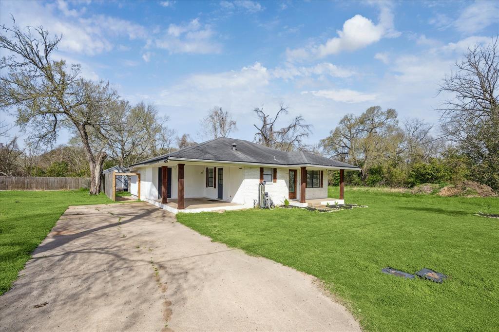 715 16th Street, Hempstead, Texas image 2