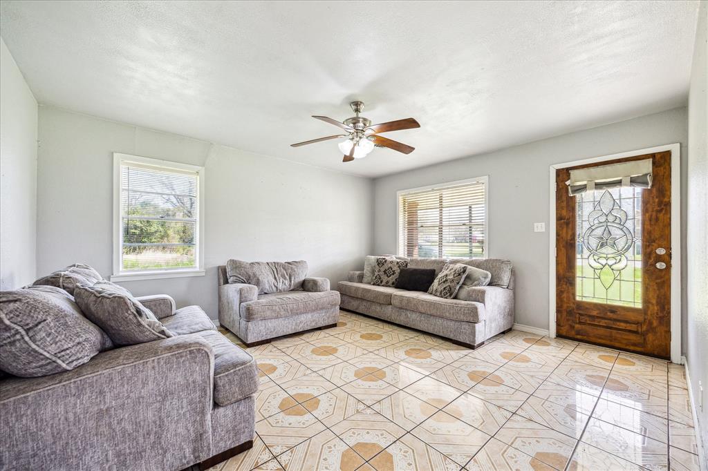 715 16th Street, Hempstead, Texas image 4