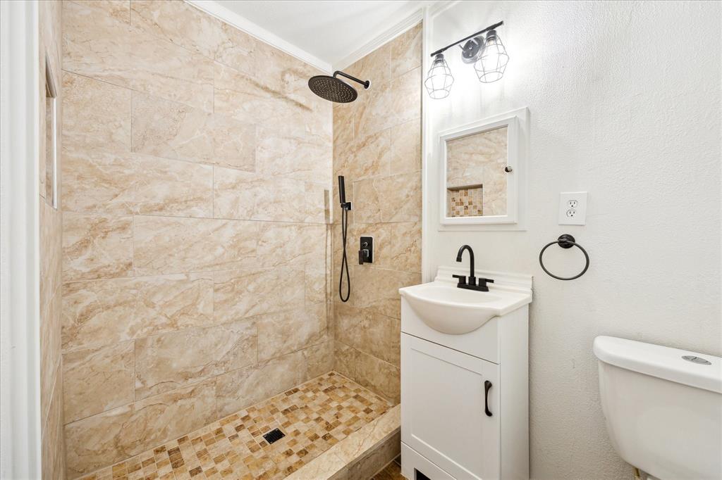 715 16th Street, Hempstead, Texas image 13