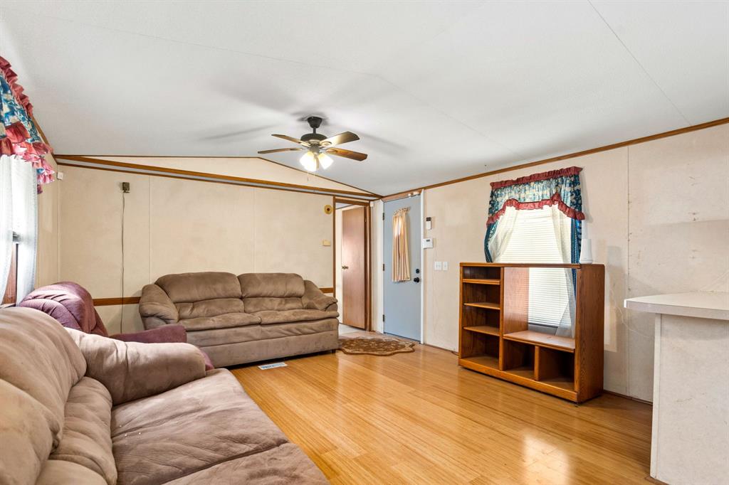 7075 Whartons Dock Road, Bandera, Texas image 10