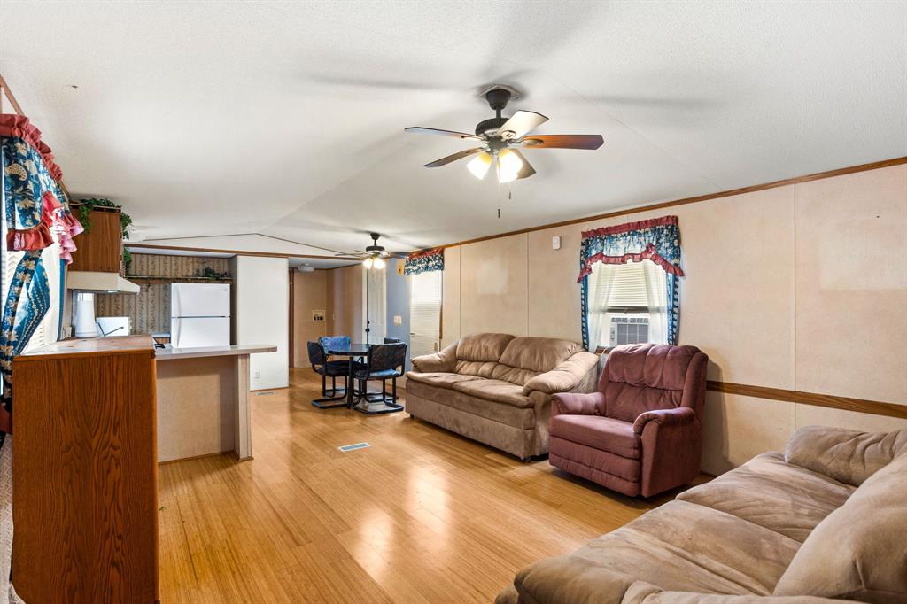 7075 Whartons Dock Road, Bandera, Texas image 4