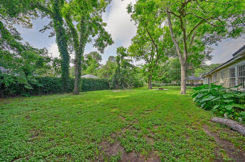 708 4th Street, Sealy, Texas image 3