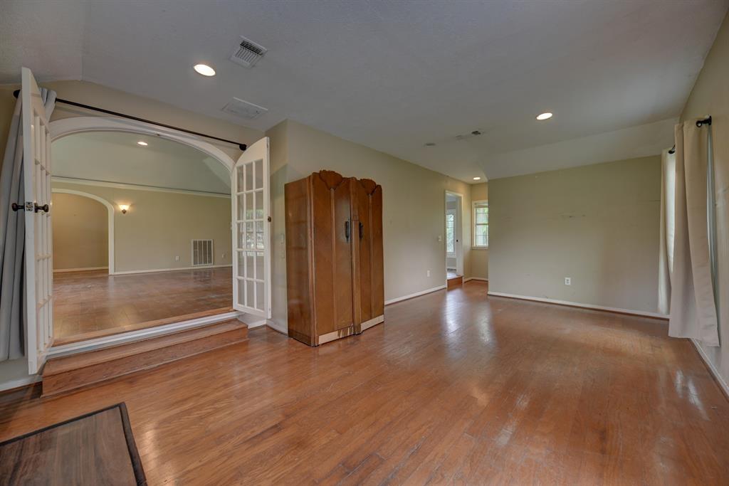 708 4th Street, Sealy, Texas image 37