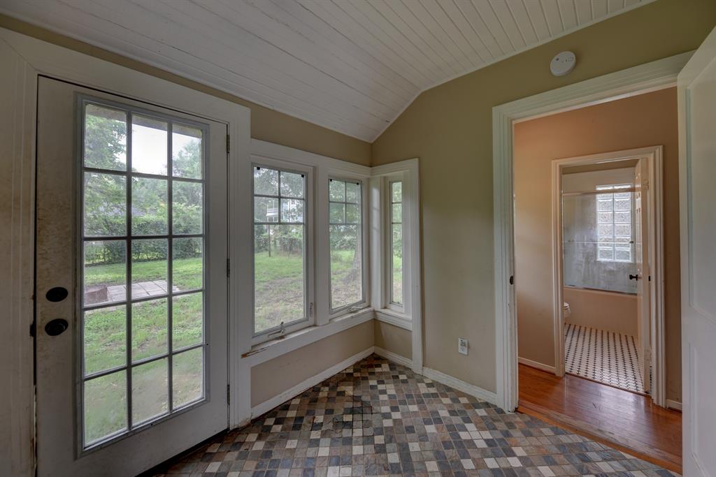 708 4th Street, Sealy, Texas image 43