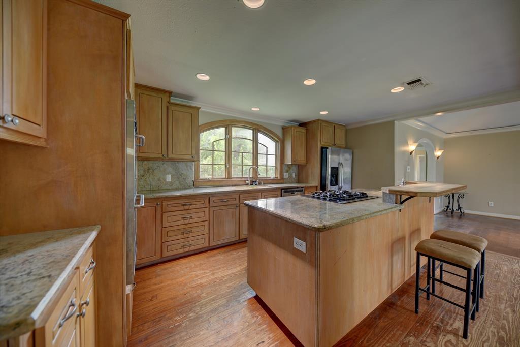 708 4th Street, Sealy, Texas image 7