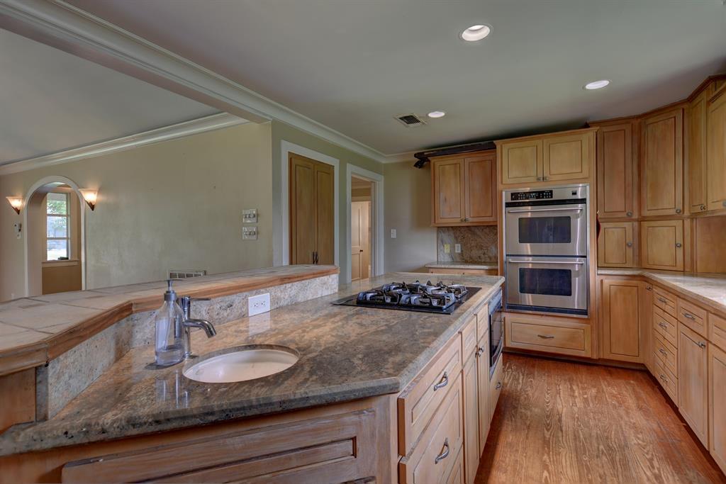 708 4th Street, Sealy, Texas image 8