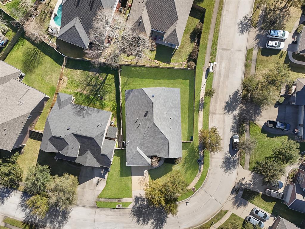 3635 Sunlight Hill Lane, Spring, Texas image 32