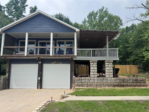 A home in Onalaska