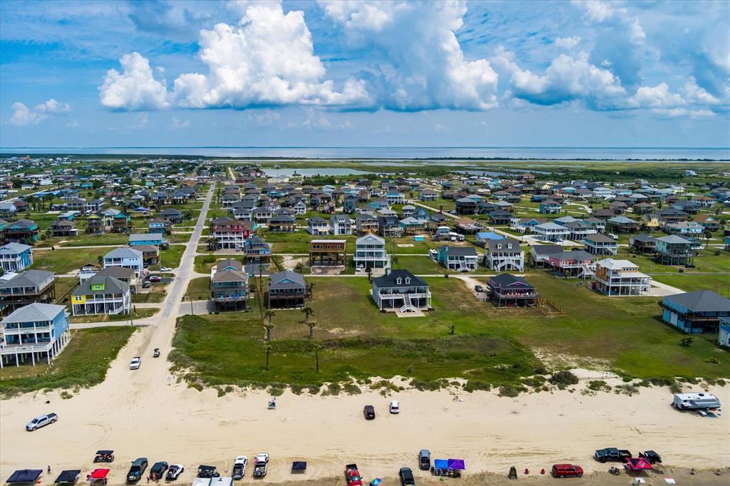 1984 Gulf Street, Crystal Beach, Texas image 9