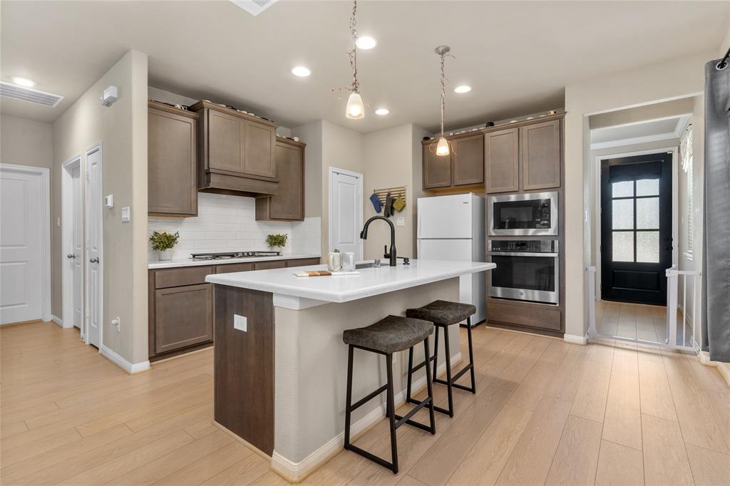 17214 Broadleaf Oak Drive