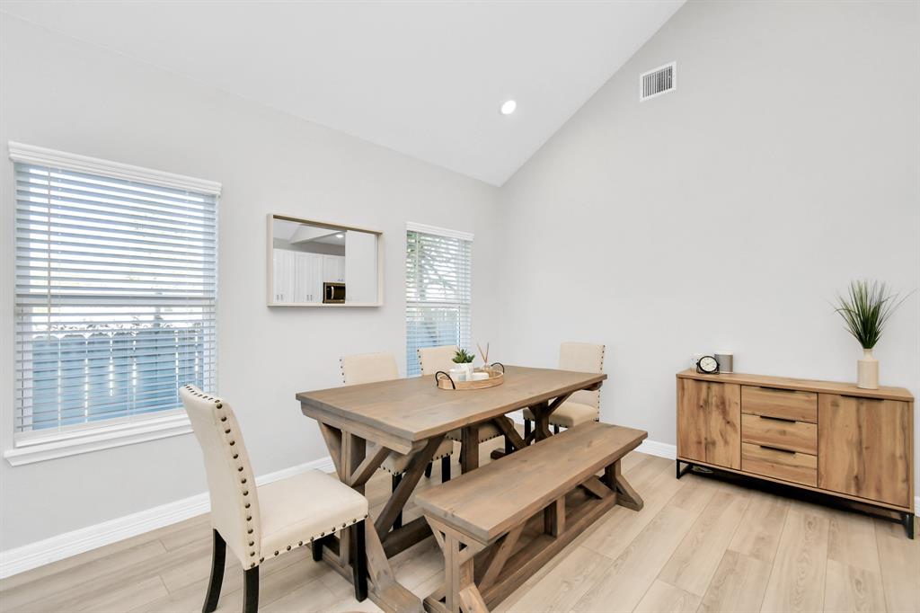411 E 37th Street, Houston, Texas image 5