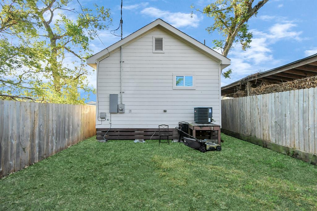 411 E 37th Street, Houston, Texas image 38