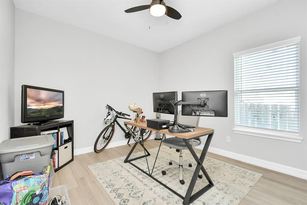 411 E 37th Street, Houston, Texas image 31
