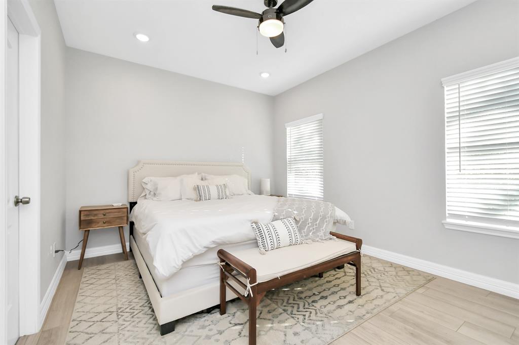 411 E 37th Street, Houston, Texas image 22