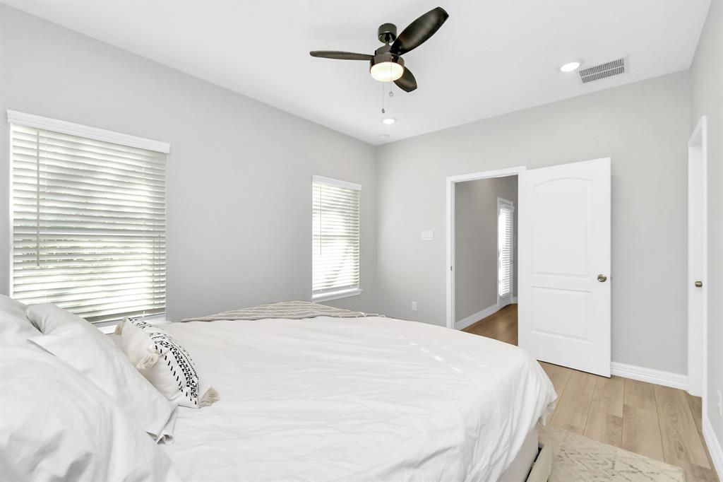 411 E 37th Street, Houston, Texas image 24
