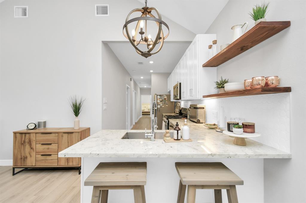 411 E 37th Street, Houston, Texas image 14