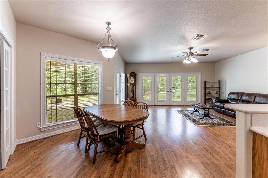 37 Cypress Glenn, Huntsville, Texas image 9