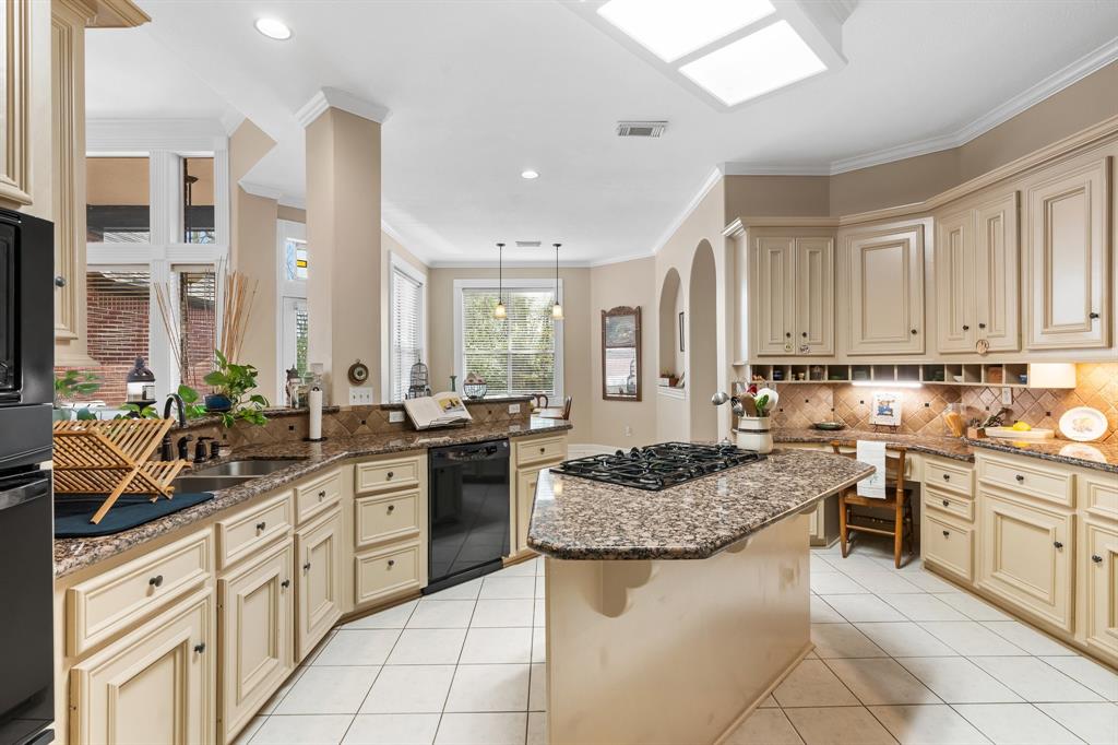 117 Lake View Circle, Montgomery, Texas image 12