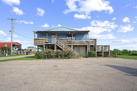 A home in Crystal Beach