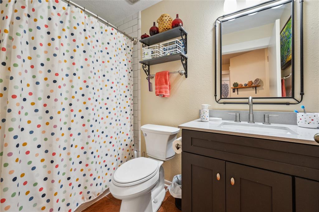 18611 Timber Way Drive, Humble, Texas image 22