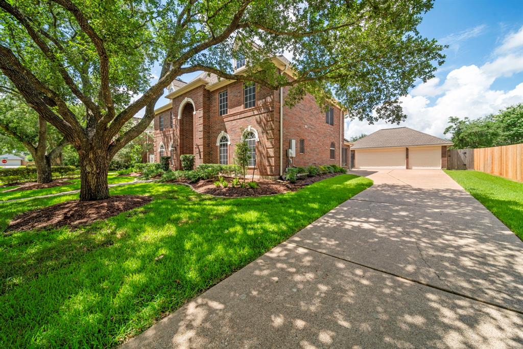 1808 Brookside Drive