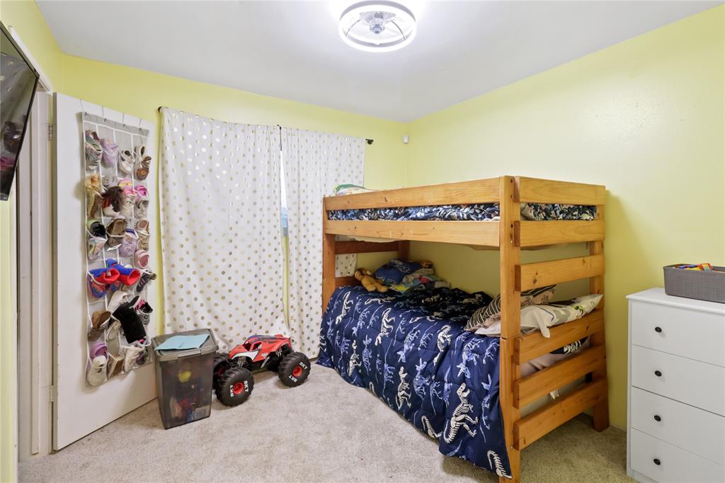 1226 Valley Drive, Angleton, Texas image 16