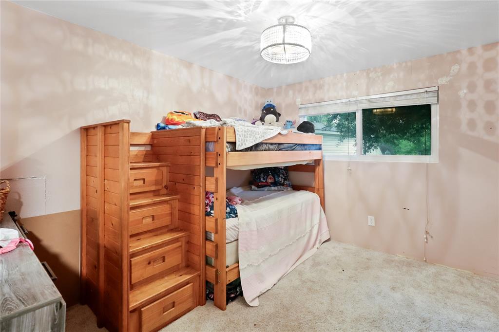 1226 Valley Drive, Angleton, Texas image 17