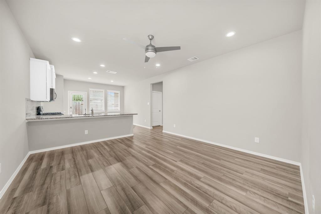 9244 Inland Leather Lane