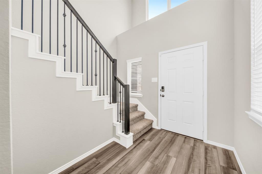 9244 Inland Leather Lane