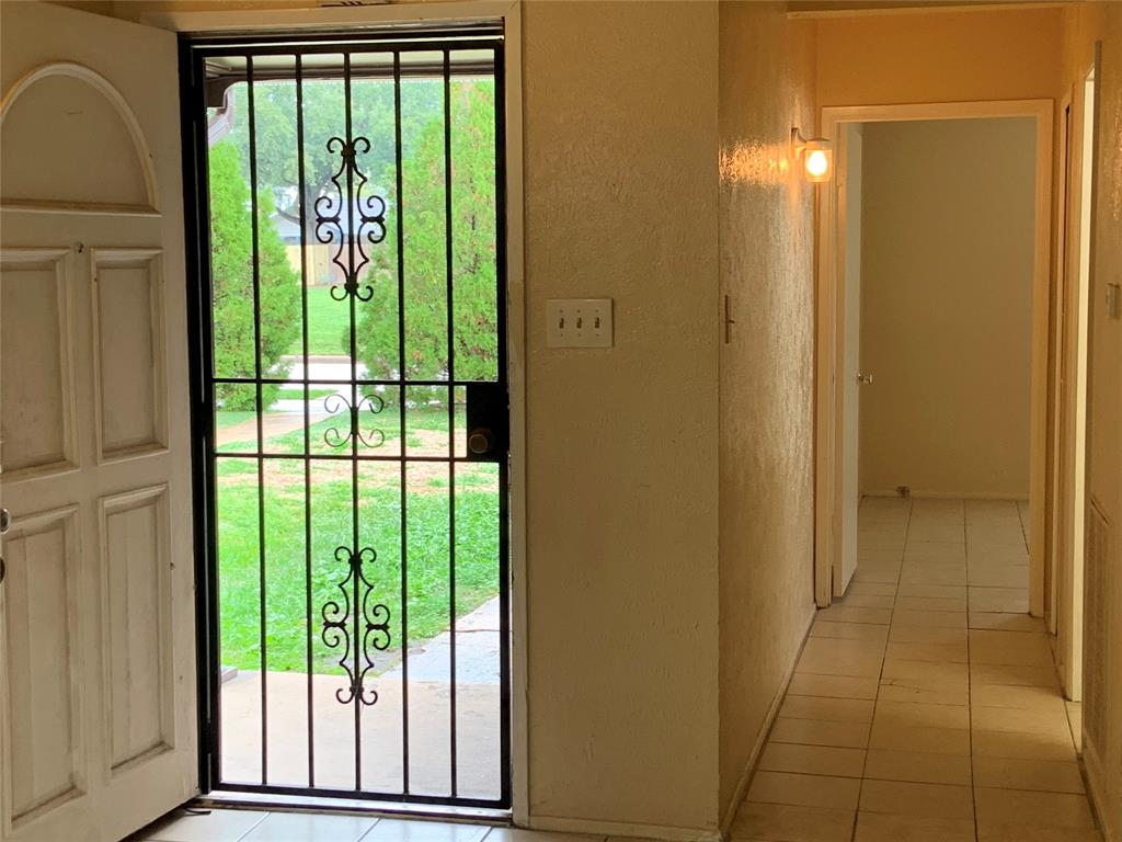 5613 Hollow Pines Drive, Houston, Texas image 25