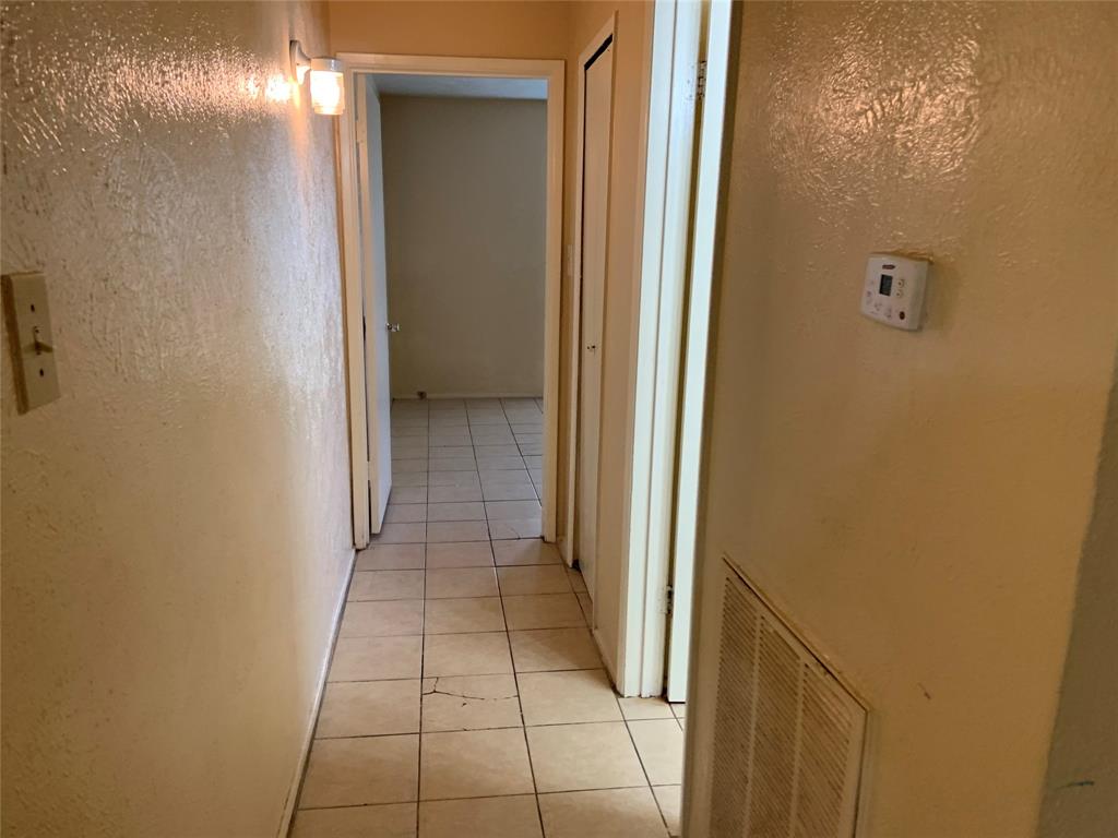 5613 Hollow Pines Drive, Houston, Texas image 3