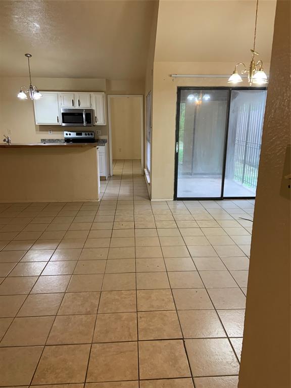 5613 Hollow Pines Drive, Houston, Texas image 7