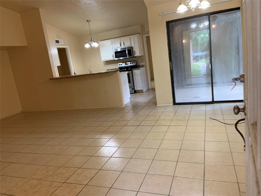 5613 Hollow Pines Drive, Houston, Texas image 5