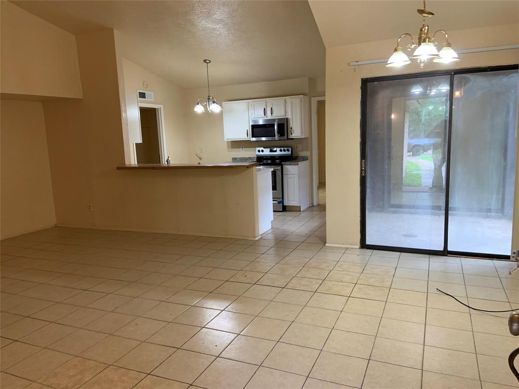 5613 Hollow Pines Drive, Houston, Texas image 6