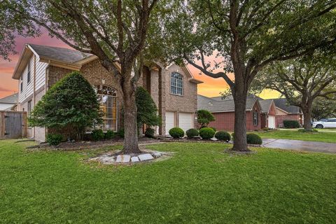 Single Family Residence in Pasadena TX 5211 Bur Oak Drive 33.jpg