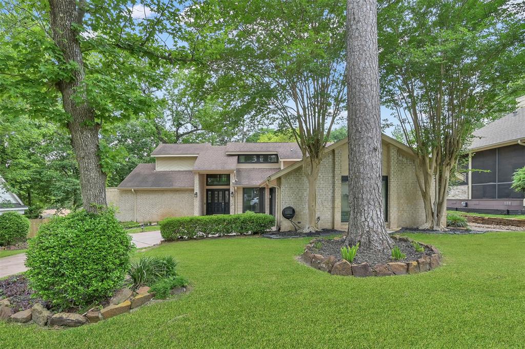118 April Waters Drive West