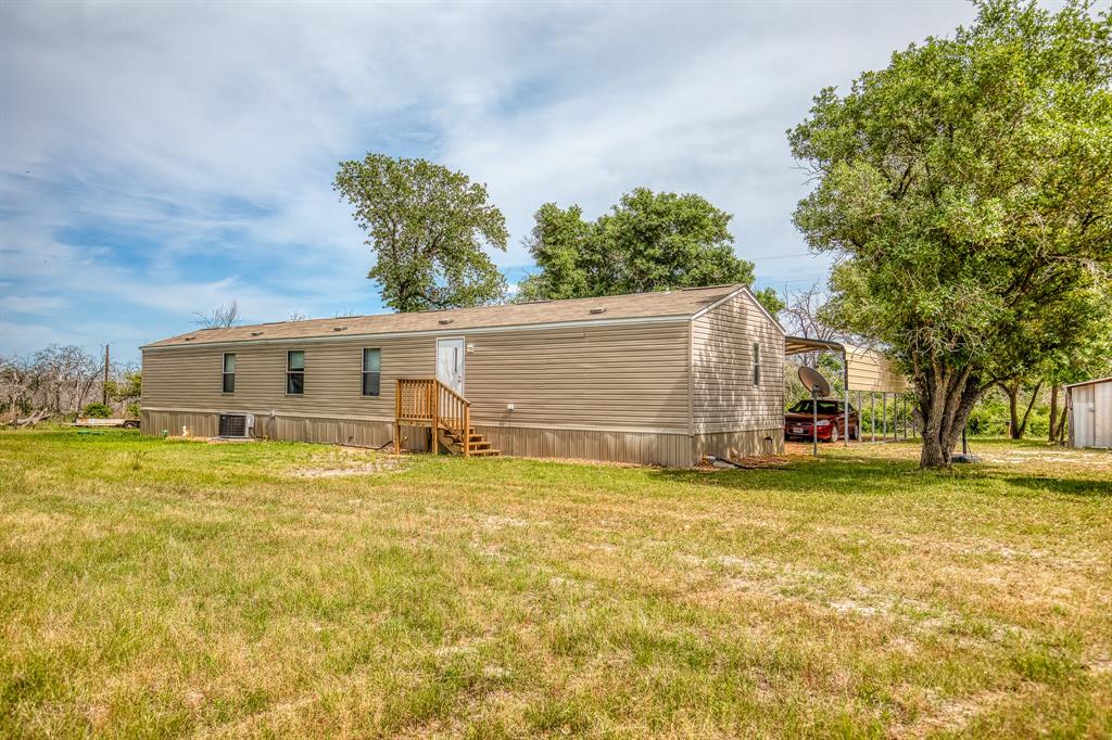 5200 & 5220 Schulenberg Lane, Burton, Texas image 12